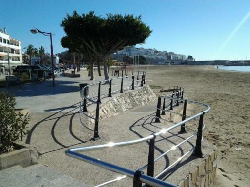 Primera línea en Playa Sur. Plaza Constitución Peñíscola Exterior foto