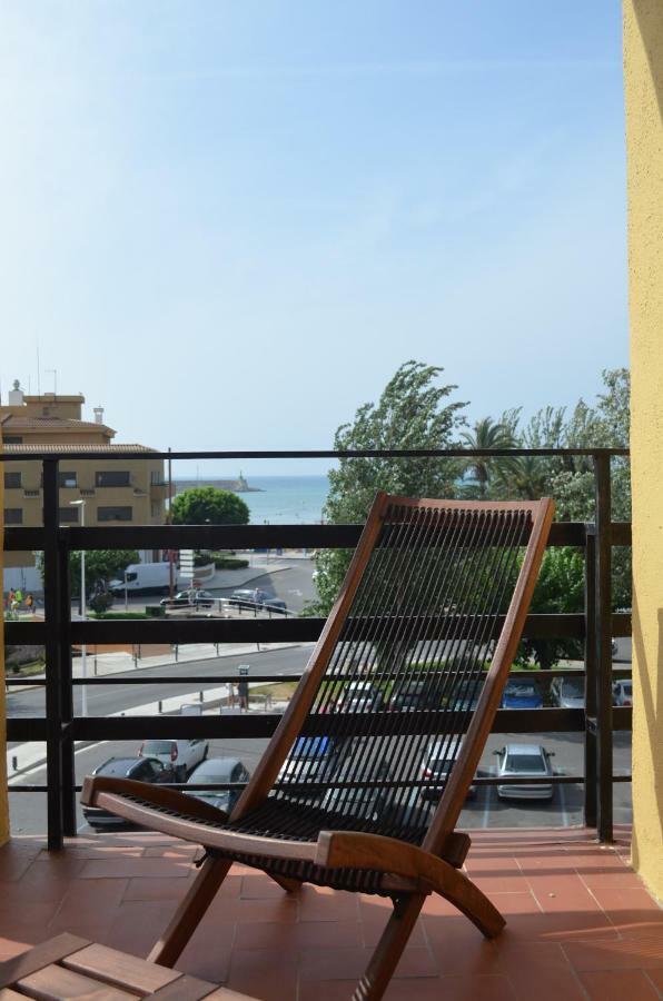 Primera línea en Playa Sur. Plaza Constitución Peñíscola Exterior foto
